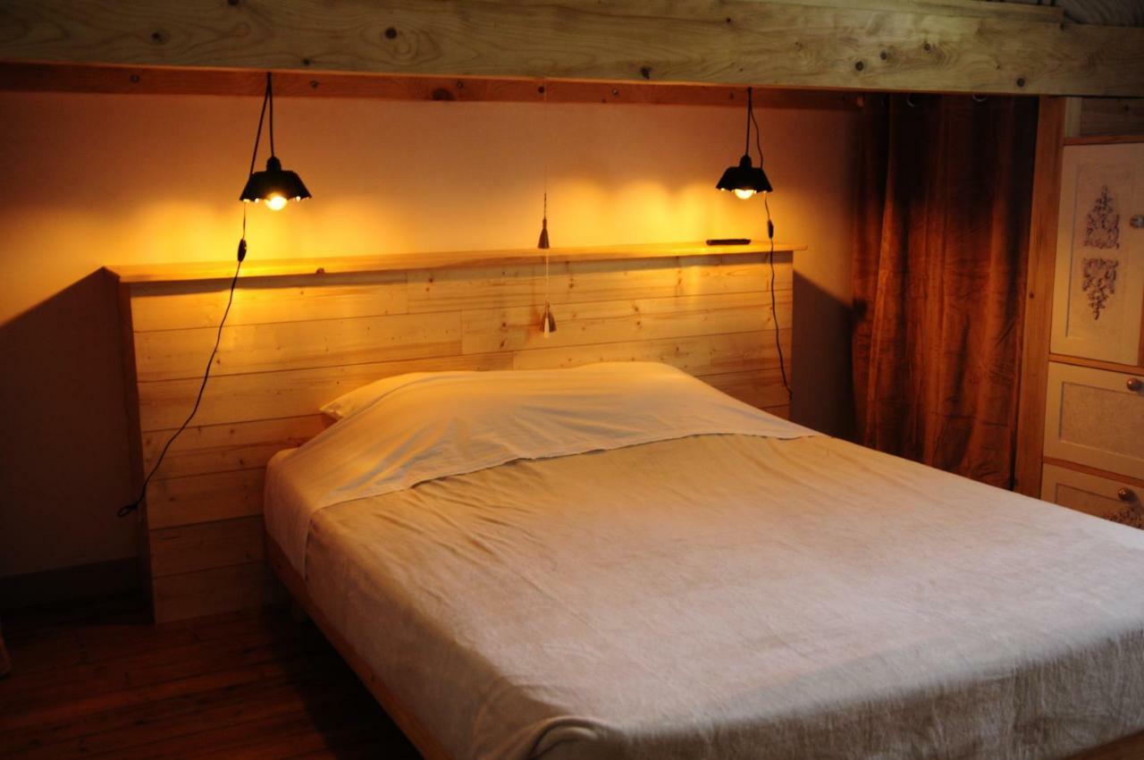 Bed and Breakfast Loustalneou à Saint-Pierre-de-Clairac Extérieur photo