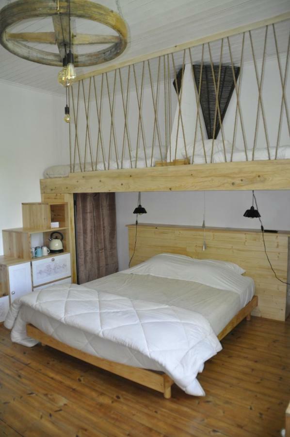 Bed and Breakfast Loustalneou à Saint-Pierre-de-Clairac Extérieur photo